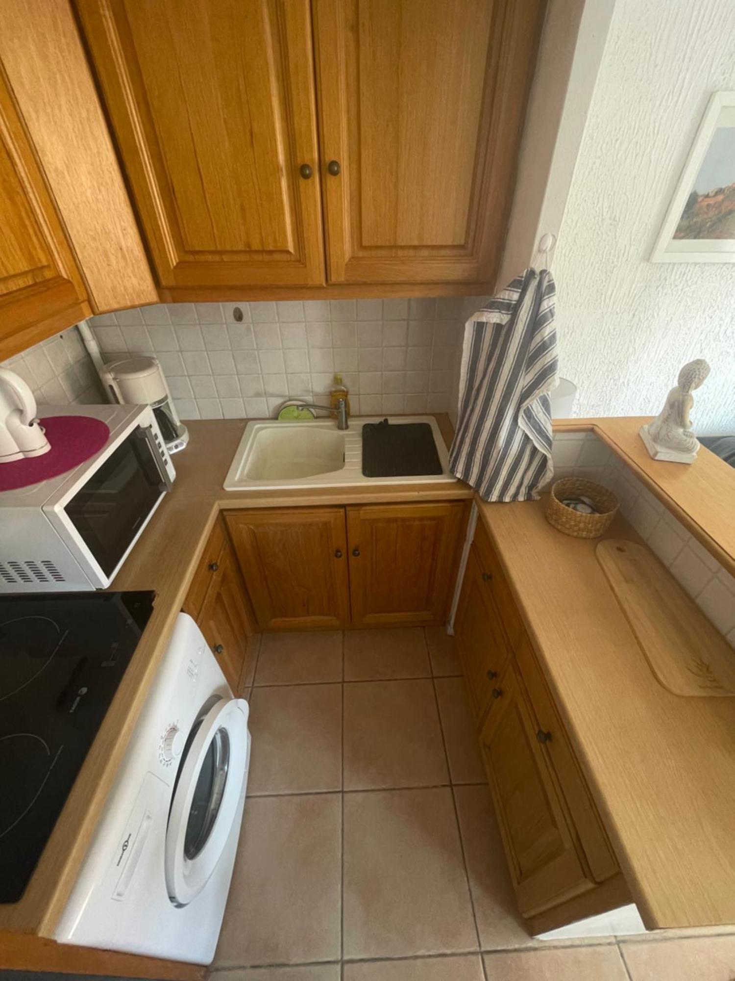 Studio A Sanary-Sur-Mer Avec Balcon A 200M Du Port Екстер'єр фото